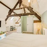 Apartment Lime